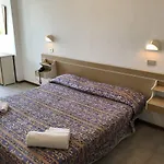 Alexander Hotel 3*
