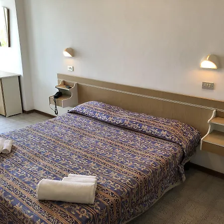 Alexander Hotel 3*
