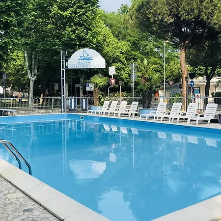 Alexander Hotel 3*